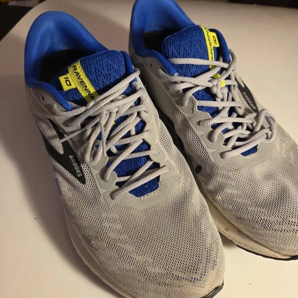 Brooks Ravenna 10 Shoes Mens 10 Gray Blue Black Support Road Running Trainer